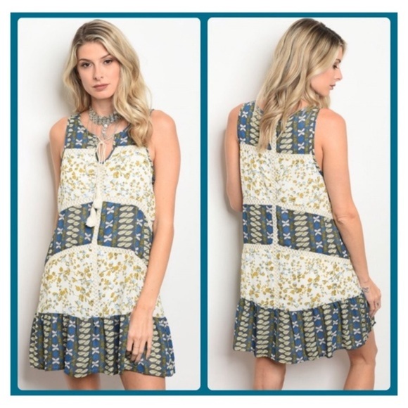 A Girl Thing Dresses & Skirts - Boho Hanging Floral Tassel Dress